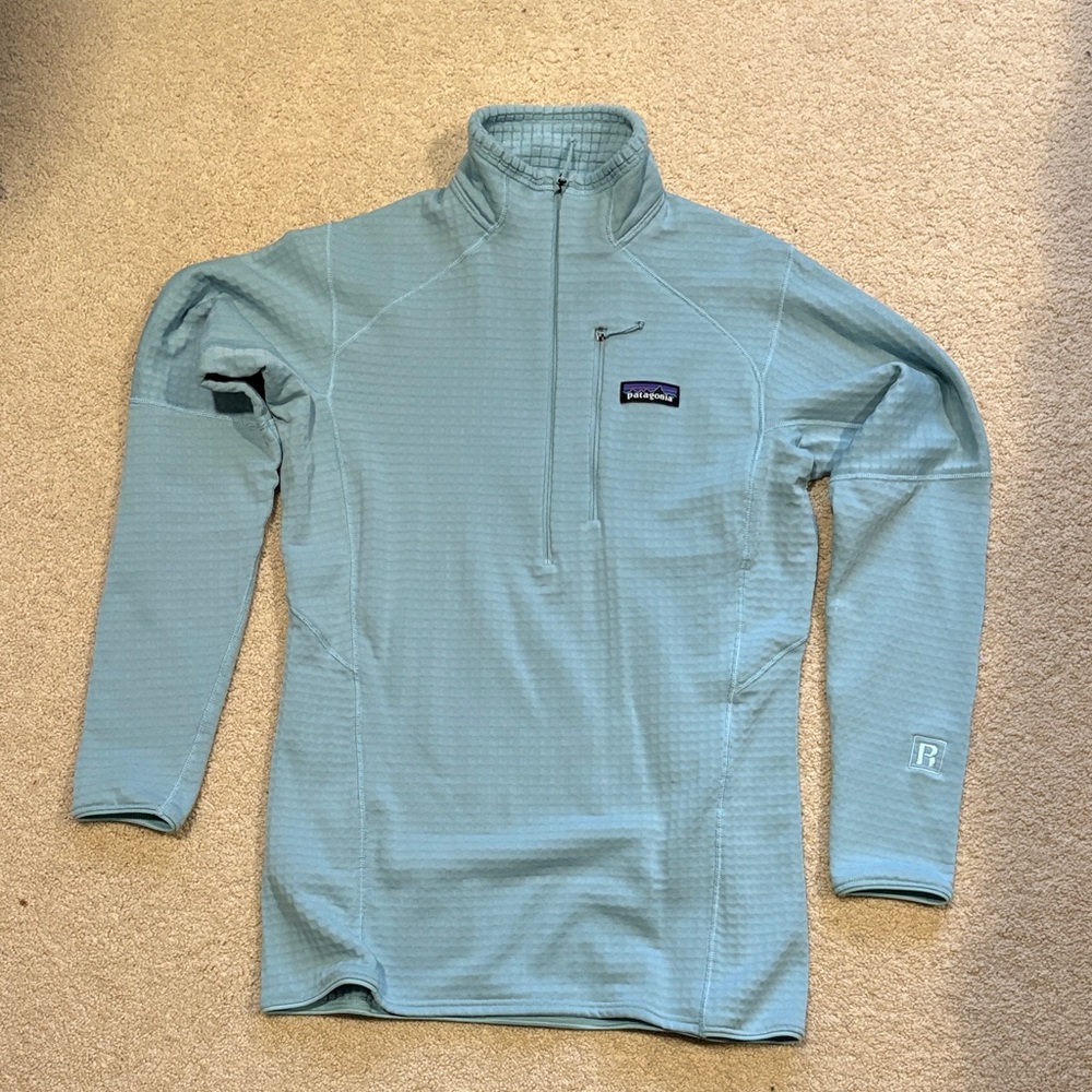 Patagonia women’s small Blue R Quarter-Zip Pullover